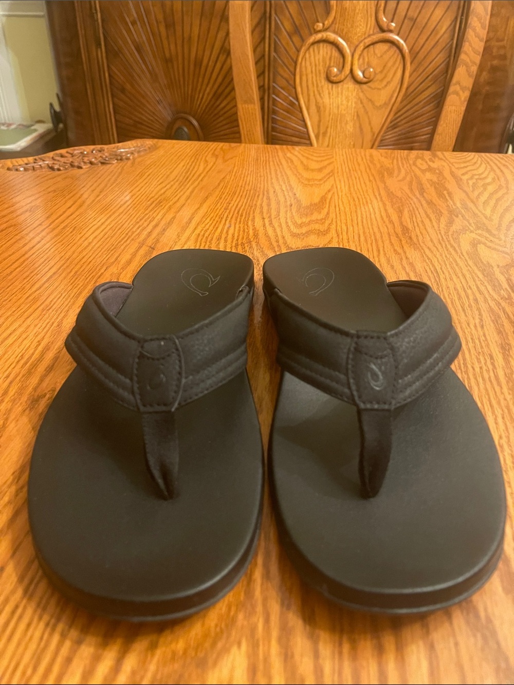 OluKai Black Men's Thong Sandals